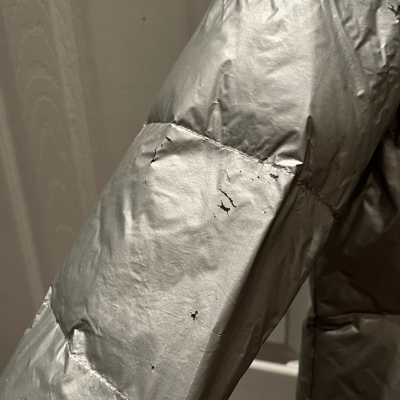 🌟HOST PICK🌟 American Eagle Silver Puffer Coat - Picture 4 of 16
